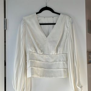 WHBM white v neck long sleeve blouse